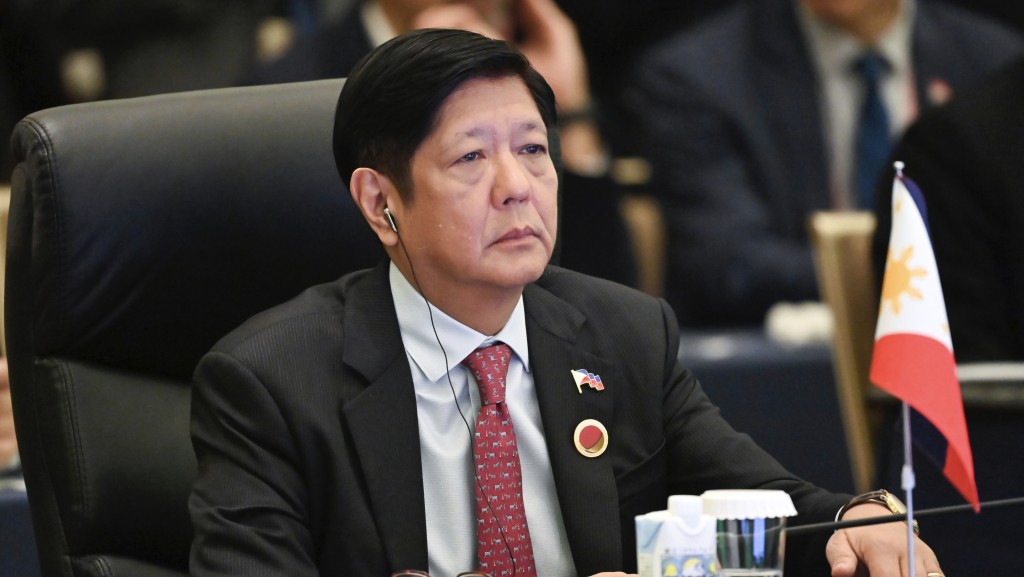 小馬可斯到東京出席日本與東南亞國家協會（ASEAN）峰會。 美聯社