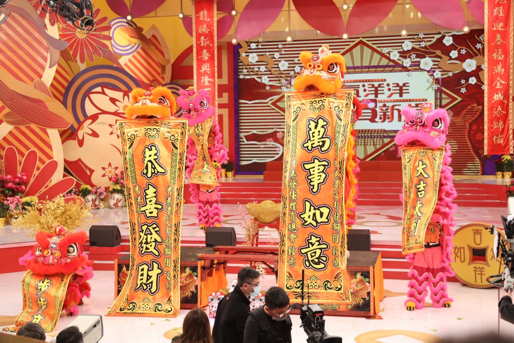 今日（22日）多位艺人到电视城出席TVB贺年节目。