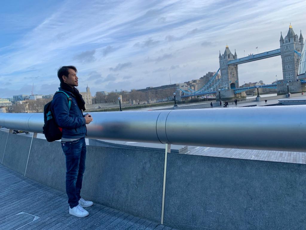 徐榮話影相多數由囝囝操刀,呢張泰晤士河旁影得唔錯喎!