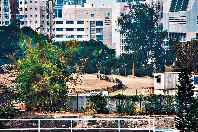 何文田佛光街住宅地，提供約250伙，目前仍在改劃當中。