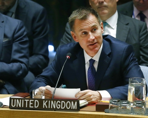 英國外相侯俊偉關注馬凱事件。AP