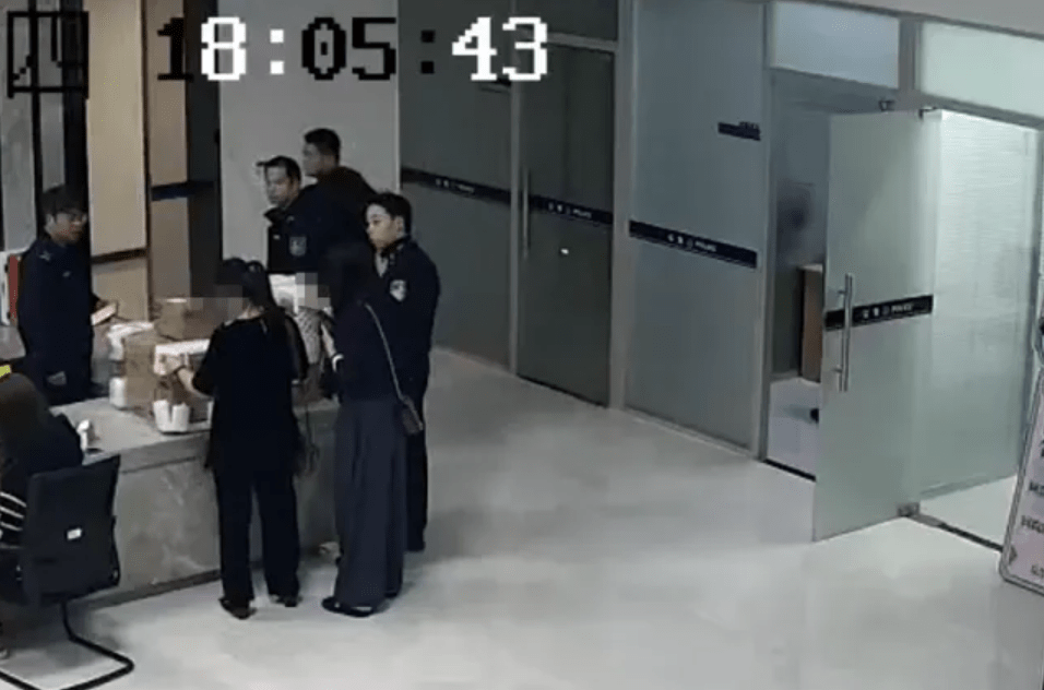 浙女線上面試遭刷臉盜刷逾4萬獲警追回,網民促公開手法防騙。微博 浙女線上面試遭刷臉盜刷逾4萬獲警追回,網民促公開手法防騙。微博