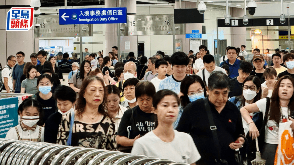 暑假結束開學將至 運輸署預警周末口岸逼爆 籲避高峰預留時間