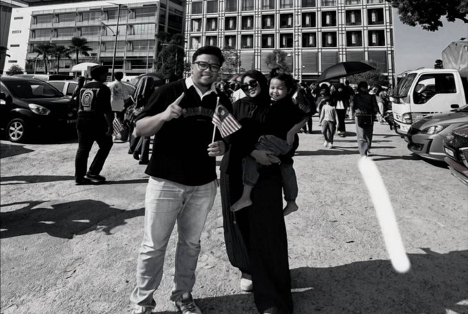 其中3名死者為一家三口。X 其中3名死者為一家三口。X