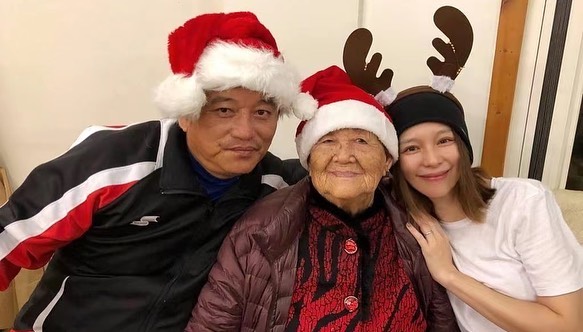 徐若瑄以往有時間便會去探姨婆。