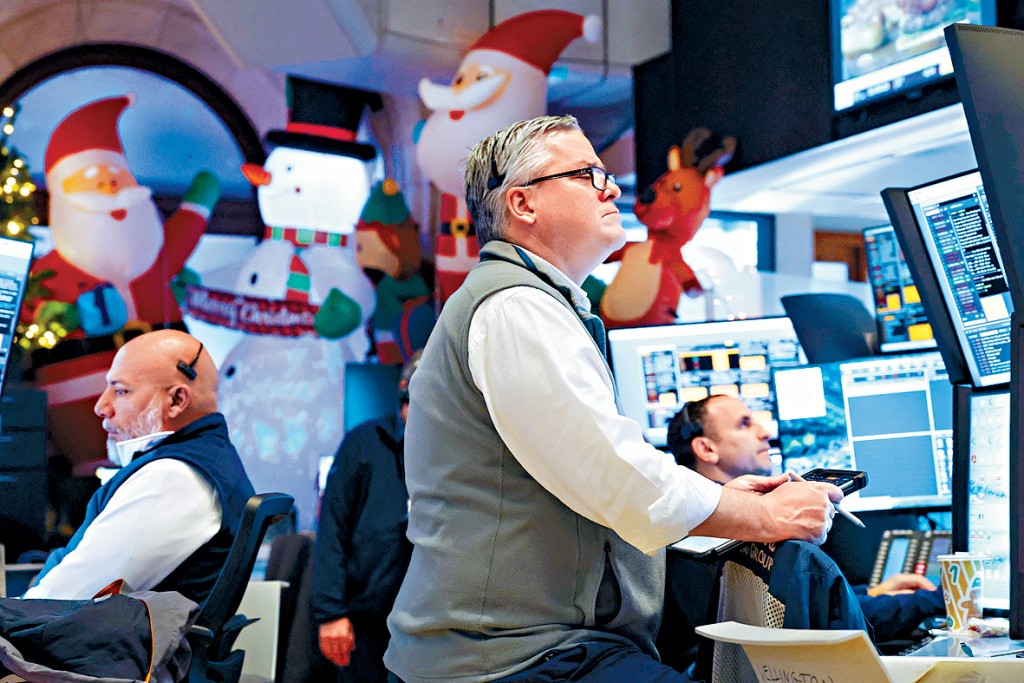 道瓊斯指數上周五收市升104點，報47954點。