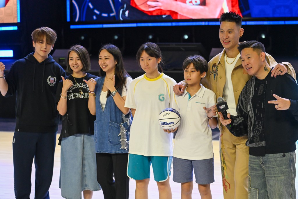 姜濤、MC JIN及林書豪亮相NBA中國賽。攝影:魏國謙 姜濤、MC JIN及林書豪亮相NBA中國賽。攝影:魏國謙