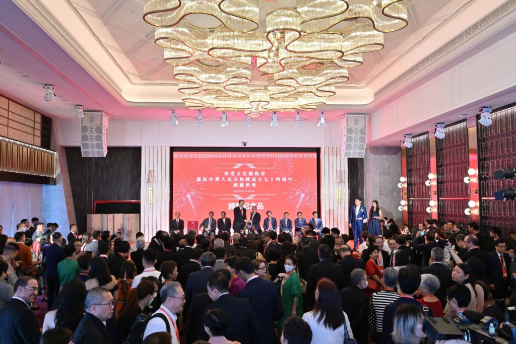 阔别三年的《香港文化艺术界国庆酒会》前日（5日）假香港故宫文化博物馆举行。
