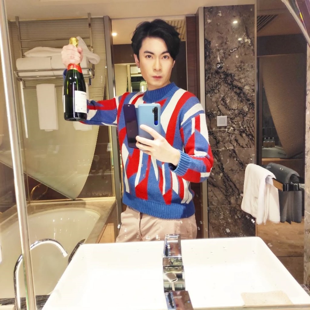 朱樂洺喜歡飲酒，但為醫病需要戒酒。