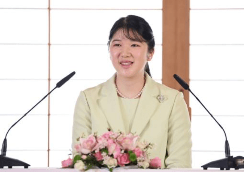 日媒报道,爱子近年逐步走出阴霾,以成熟稳重又亲民的形象大获民心。法新社 日媒报道,爱子近年逐步走出阴霾,以成熟稳重又亲民的形象大获民心。法新社