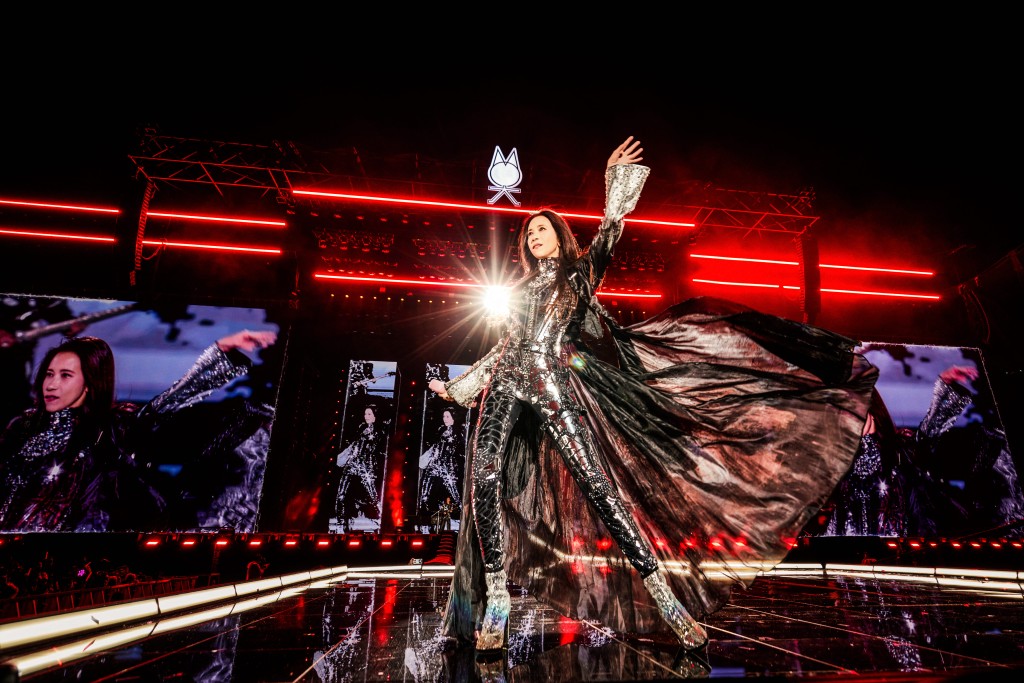 屆時Karen會聯同限定搖滾樂隊Karen Mok & The Masters一起演出。 屆時Karen會聯同限定搖滾樂隊Karen Mok & The Masters一起演出。