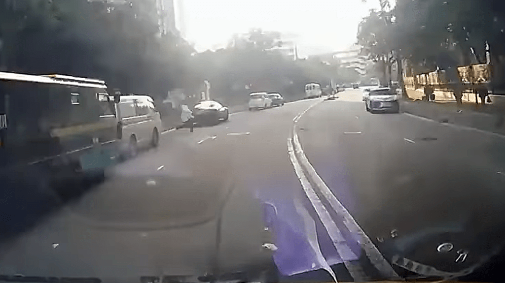 客貨車駛至清曉路時，男子突奔出。fb：車cam L（香港群組）