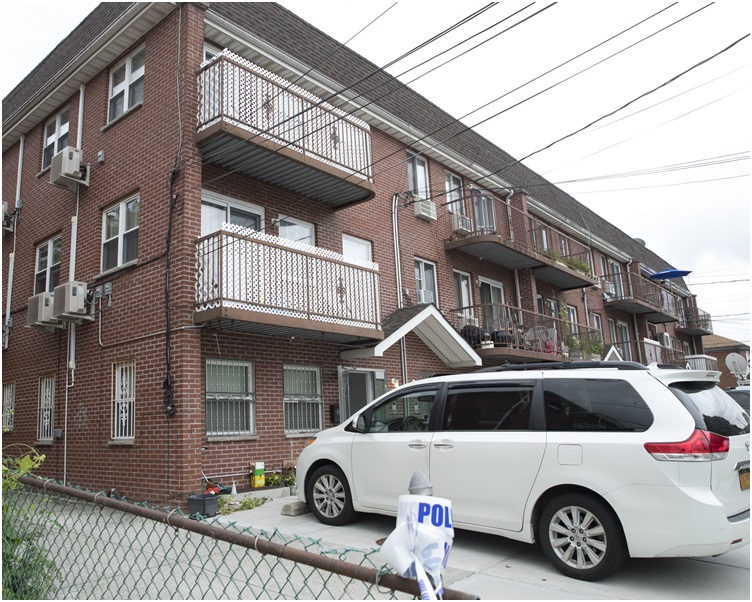 警方封鎖現場調查。AP 