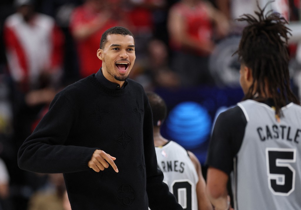 文班耶马今季已出战61场，剩下5场比赛必须至少披甲4次，方能保住参与赛季奖项评选的资格。AFP