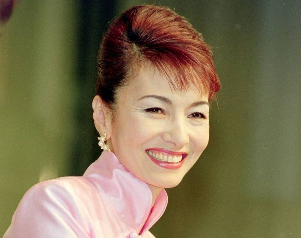 中山麻理於1999年離婚後,復出演藝界。 中山麻理於1999年離婚後,復出演藝界。