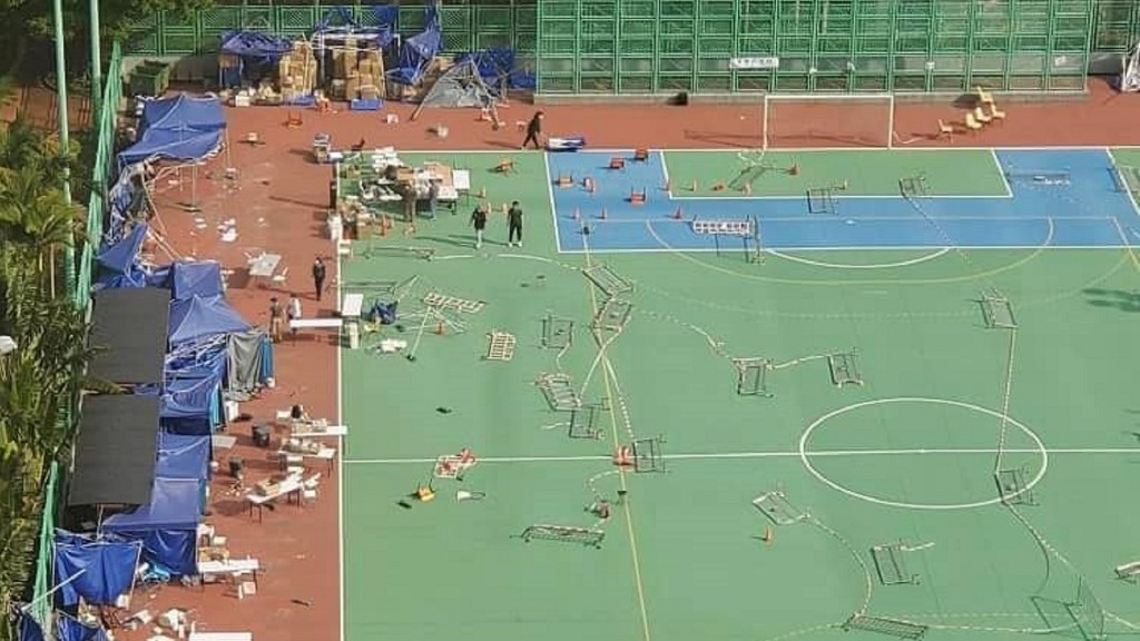 檢測站遭到強風吹襲。馬鞍山之友群組網民Wai Shan Mok圖片