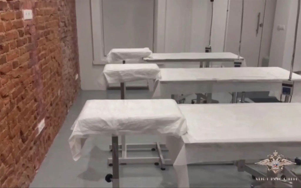 解剖醫學中心地下密室藏5顆黑市人頭。 IC Russia