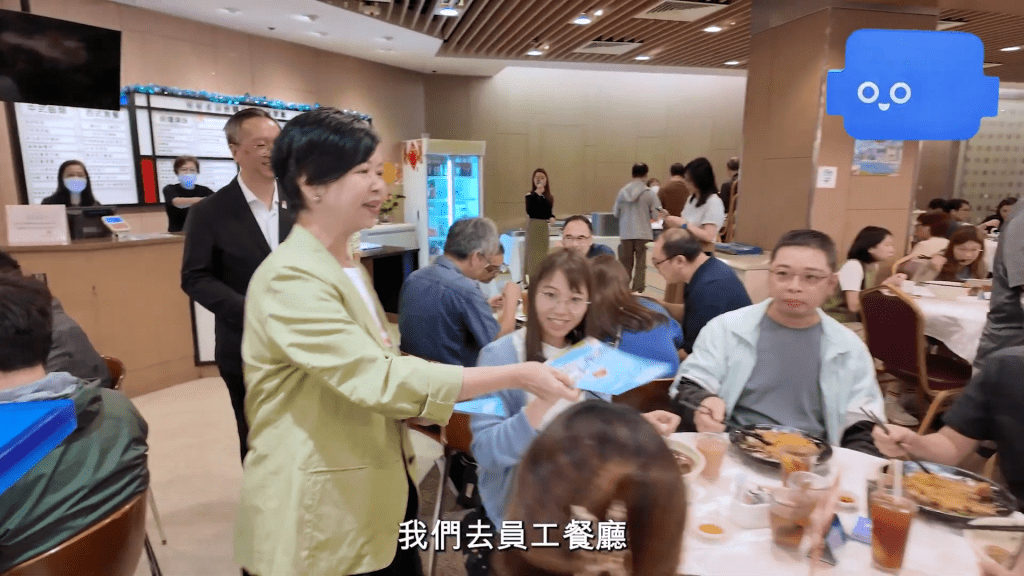 局長何永賢及副局長戴尚誠等一行人帶領下，先後到房委會總部的餐廳和會議室進行宣傳。