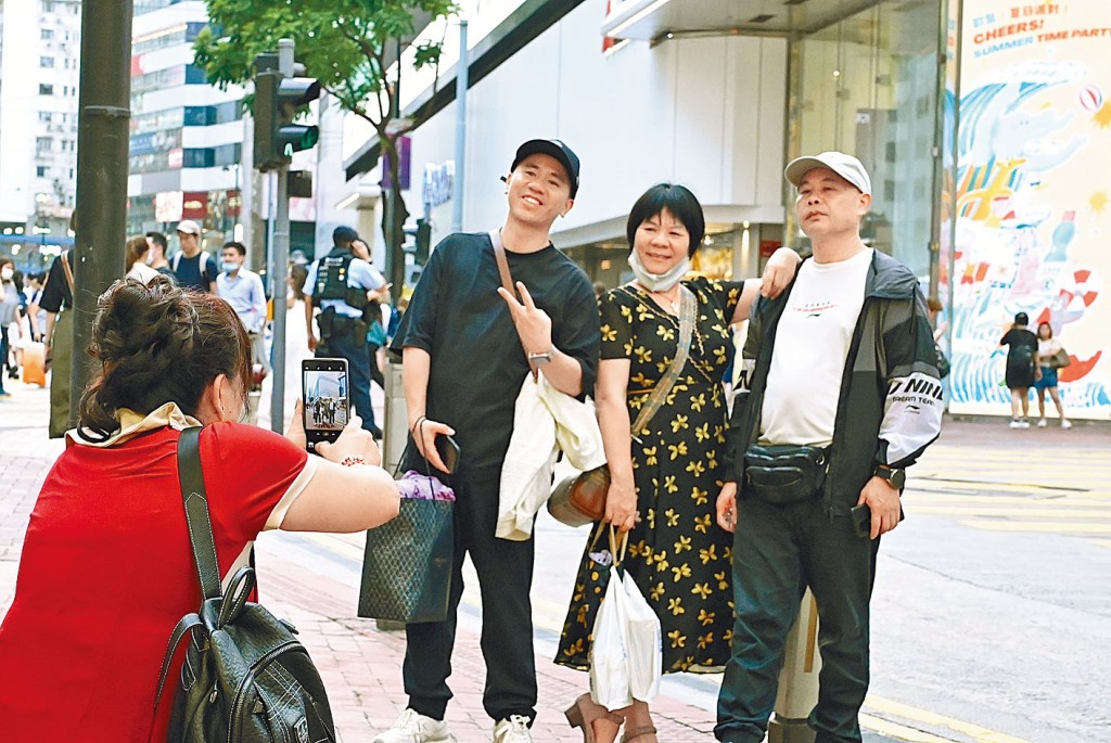 旅發局表示，上月內地及東南亞旅客已回復至疫前的6成以上。