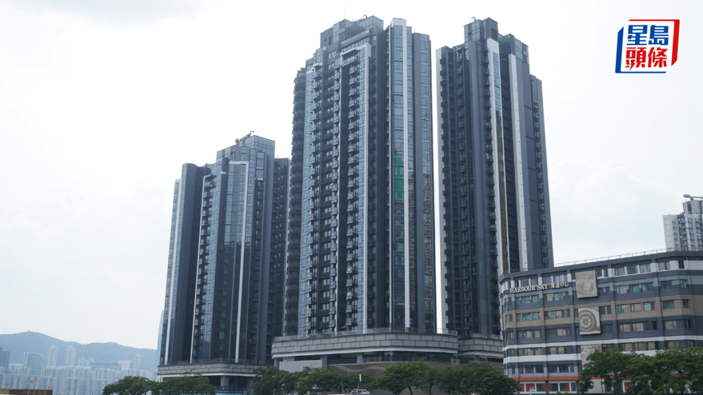 蔚藍東岸單日沽11伙。