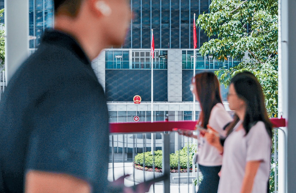 楊何蓓茵表示，現時公務員評級結果不合乎統計學的正常分布，強調增薪點制度應該與工作表現掛鈎。