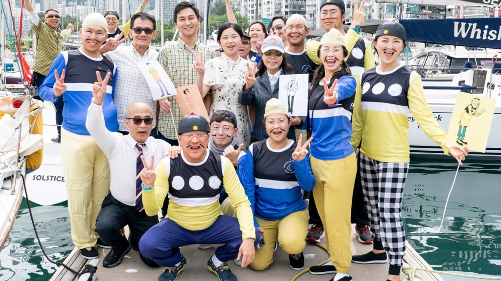 帆船比賽可以獨樂樂和眾樂樂,一人船和多人船也可以,悉隨尊便。