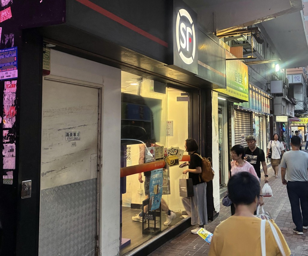 燃油附加費調整機制將由現時每月調整一次,改為每周調整。資料圖片 燃油附加費調整機制將由現時每月調整一次,改為每周調整。資料圖片