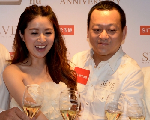 E週刊創辦人黃浩(右)。資料圖片