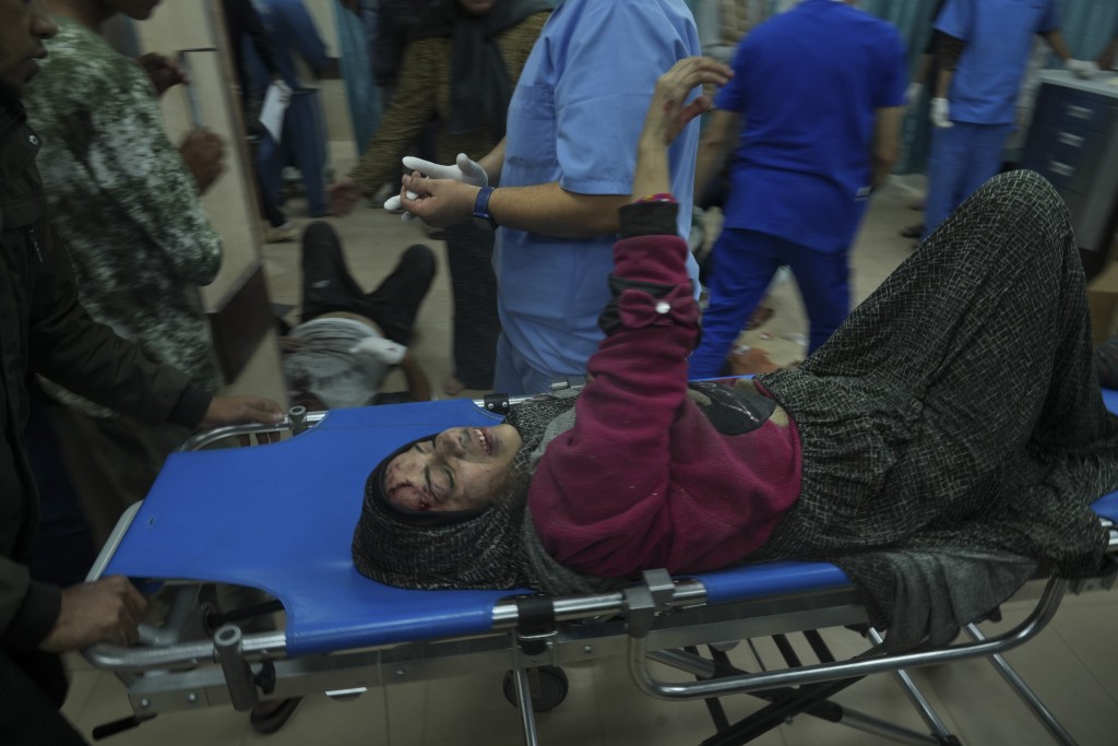 加沙死傷者大部份都是婦孺。美聯社