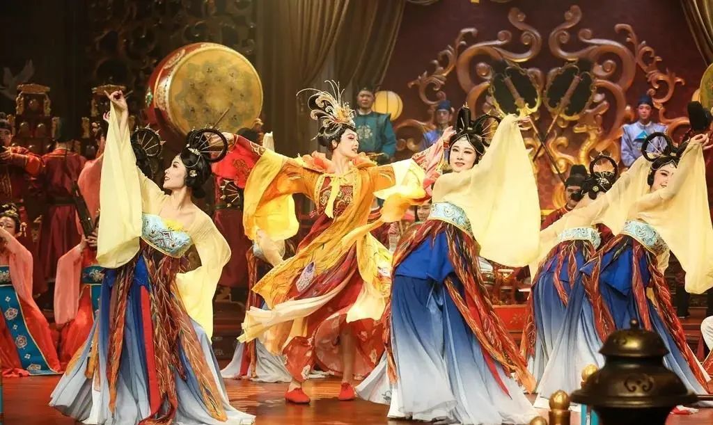 陝西省西安市的大唐芙蓉園上演的唐代宮廷燕樂《鼓》劇照。 陝西省西安市的大唐芙蓉園上演的唐代宮廷燕樂《鼓》劇照。