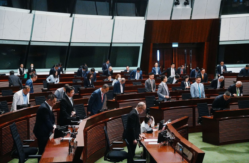《施政報告》致謝議案今日(10日)獲立法會在席過半數議員支持通過。汪旭峰攝 《施政報告》致謝議案今日(10日)獲立法會在席過半數議員支持通過。汪旭峰攝
