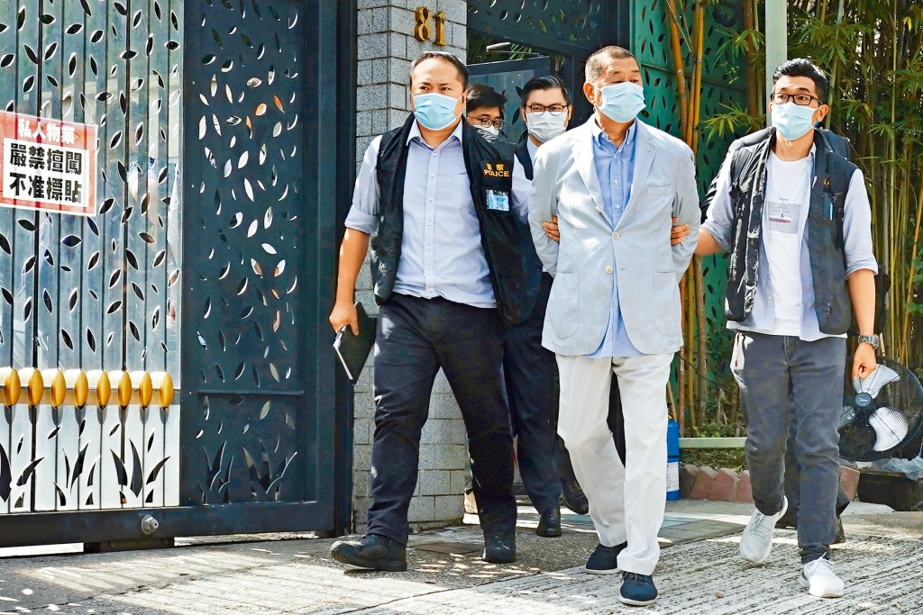 黎智英被指向張劍虹表示：「點解要自己執咗佢呀？不如做到佢被人冚為止。」