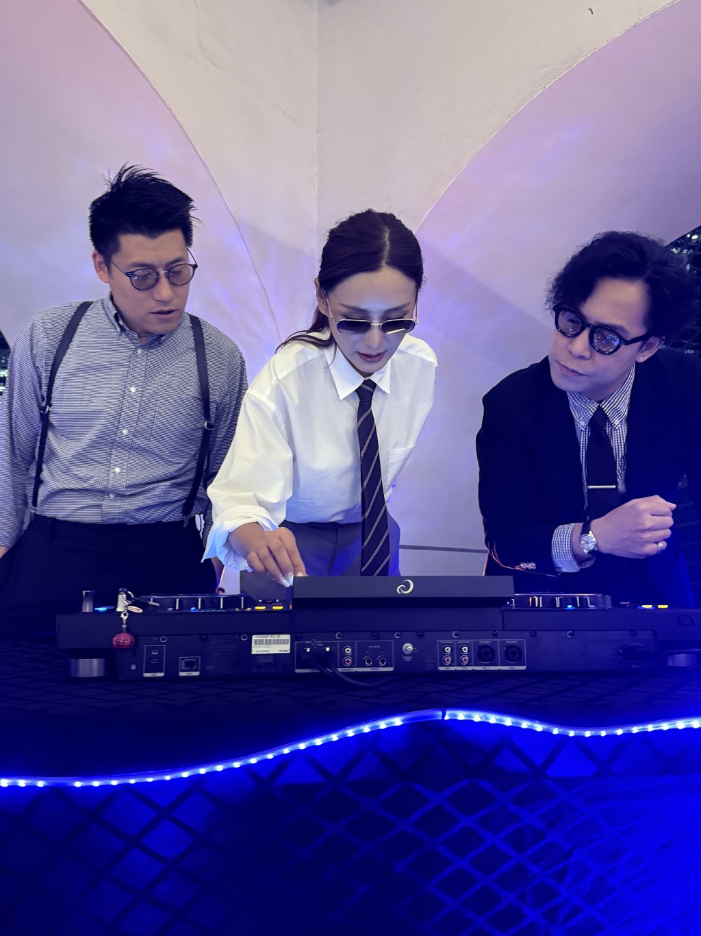 何珮瑜有姿勢有實際。 何珮瑜有姿勢有實際。