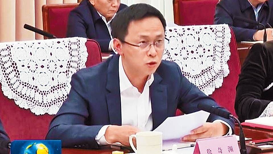 社科院學者徐奇淵在座談會上發言。 央視