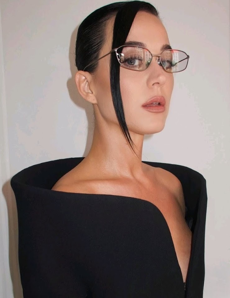 剛於月初宣布分手的Katy Perry,月底即傳出新戀情。 剛於月初宣布分手的Katy Perry,月底即傳出新戀情。