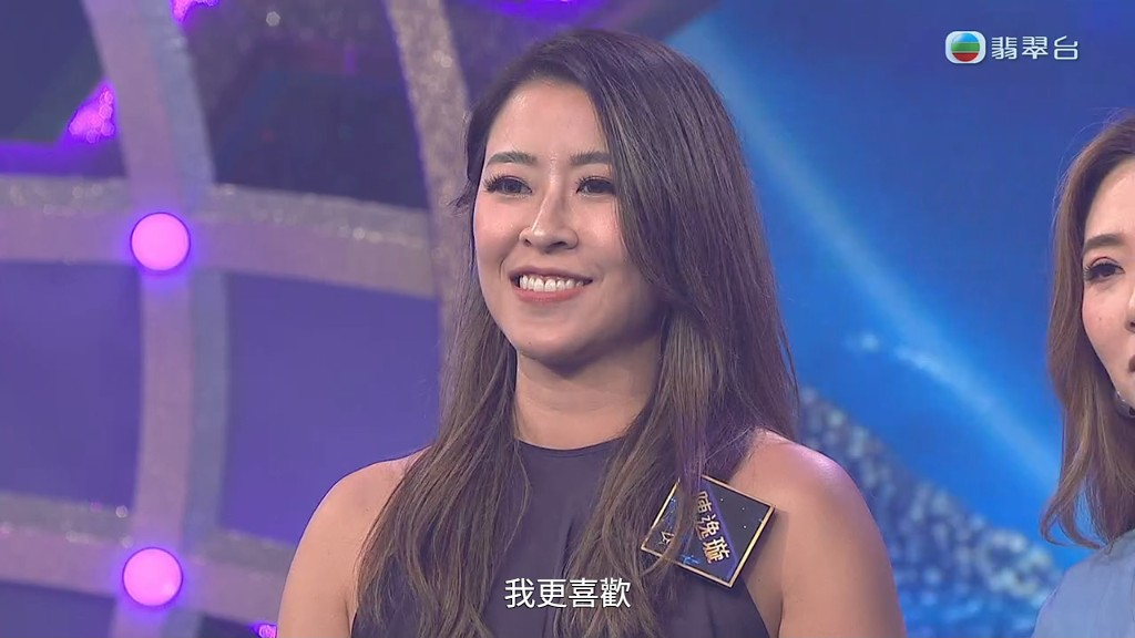陳逸璇究笑容甜美。 陳逸璇究笑容甜美。