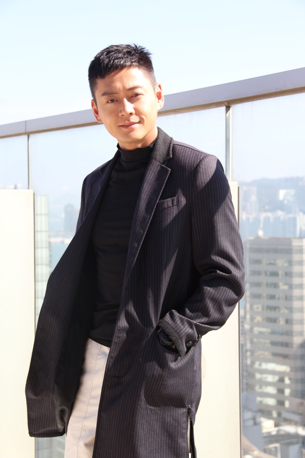 最近忙拍新劇《拳王》的張振朗,增了30磅演拳手,這天訪問時已完成拳賽重頭戲,輕了近10磅。
