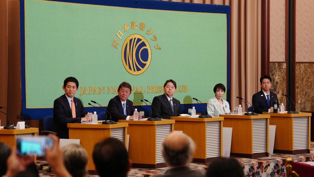 自民黨總裁選舉5名候選人進行辯論。 美聯社