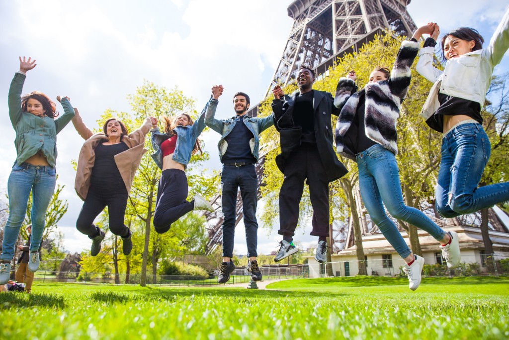 法國提供的大部分學位課程，皆提供體驗式學習和實習機會。