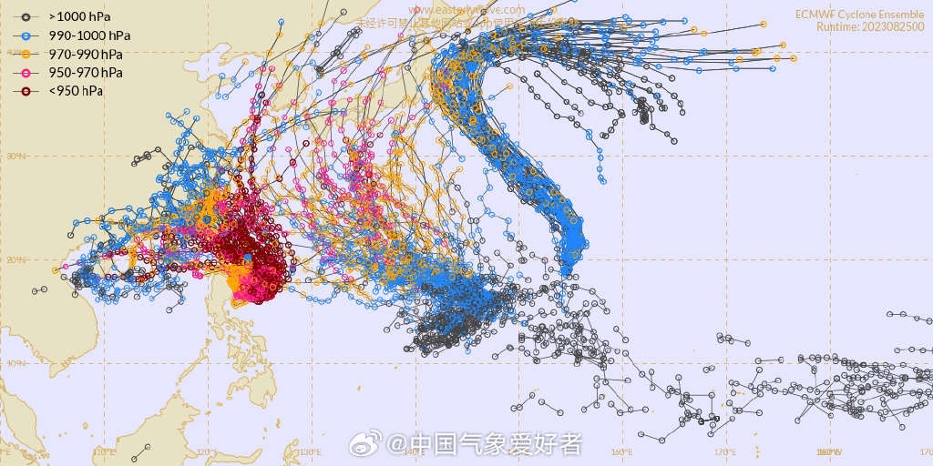 三个台风的预计路径图。中国气象爱好者微博图片