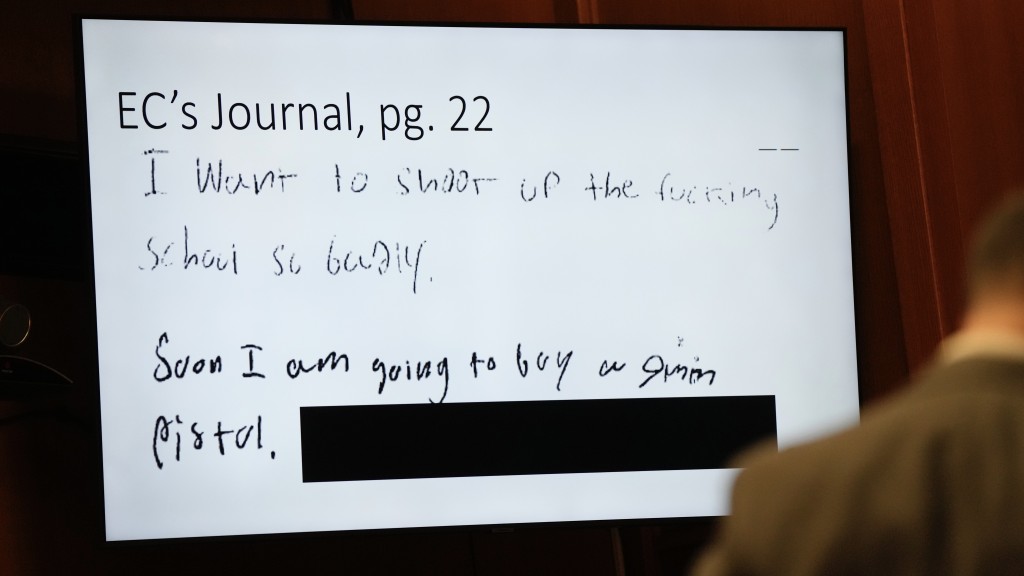 伊森曾在日記中表明買槍是想在校園內射擊。 美聯社