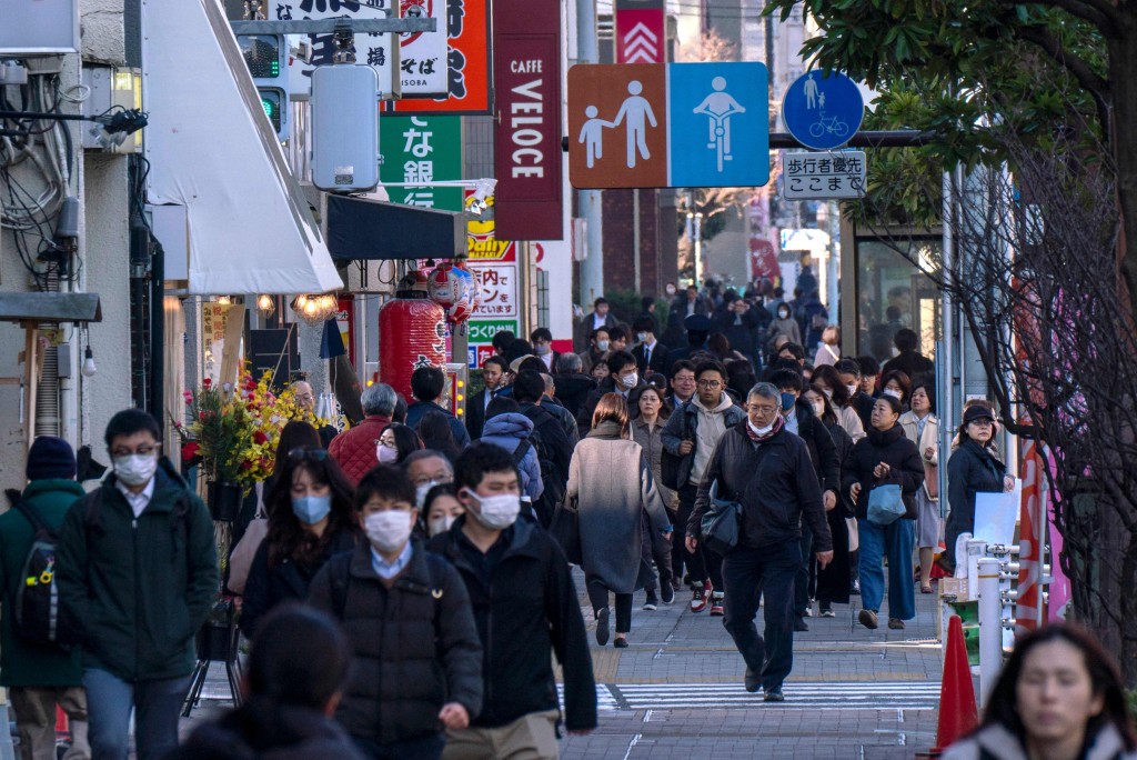 日本擬調漲出境稅,外籍旅客增至5000日圓。法新社