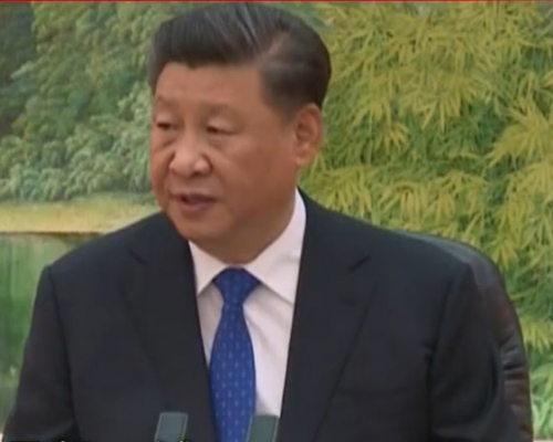 國家主席習近平下午在北京接見澳門候任行政長官賀一誠。無綫新聞截圖