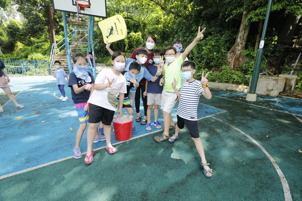 疫情下兒童往往缺乏戶外活動，「雪中送炭計劃」獲選機構專注力不足/過度活躍症(香港)協會曾舉辦暑假家庭營，為有關家庭紓解壓力。專注不足/過度活躍症(香港)協會提供