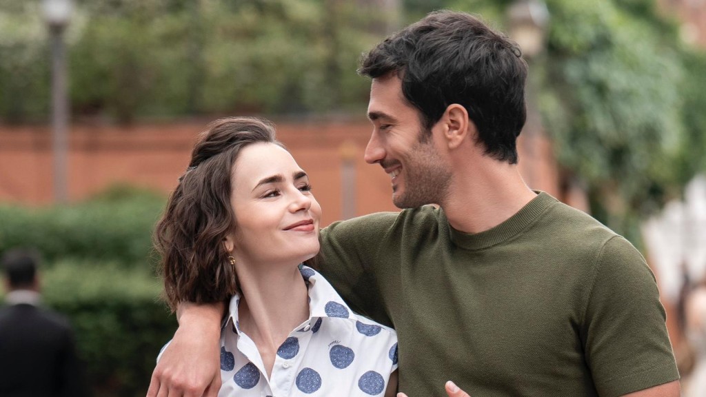 主角莉莉歌連絲(Lily Collins)在《艾蜜莉在巴黎5》又有新歡。 主角莉莉歌連絲(Lily Collins)在《艾蜜莉在巴黎5》又有新歡。