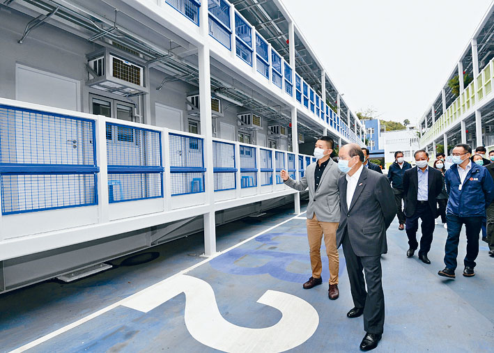 商人高天成一家返港後，被分派到少年警訊永久活動中心暨青少年綜合訓練營隔離（見圖）。