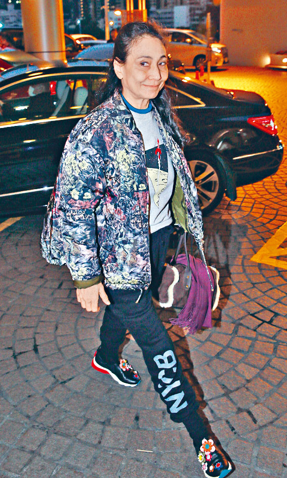 被告何超賢及原告何超雄（下圖）。