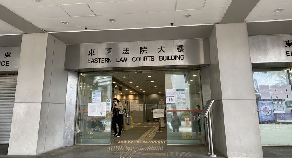 23歲男護士威脅將女網友性感相放上討論區,在東區裁判法院被判刑事恐嚇罪成。資料圖片