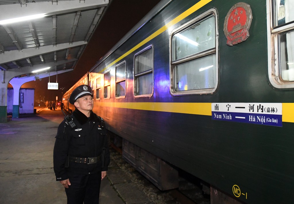 2019年1月1日,廣西火車站一列準備開往越南的火車。新華社 2019年1月1日,廣西火車站一列準備開往越南的火車。新華社