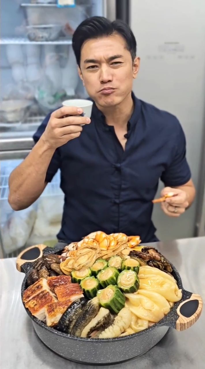 黃長興離巢後轉行經營飲食生意。 黃長興離巢後轉行經營飲食生意。